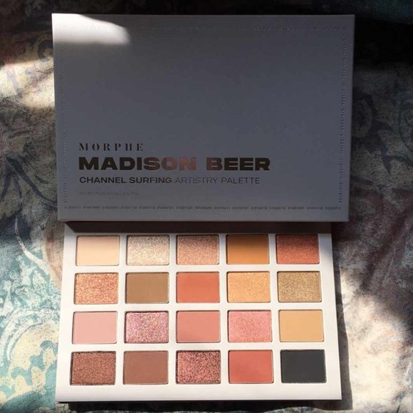 Morphe X Madison Beer Chanel surfing palette BNIB - Picture 5 of 6